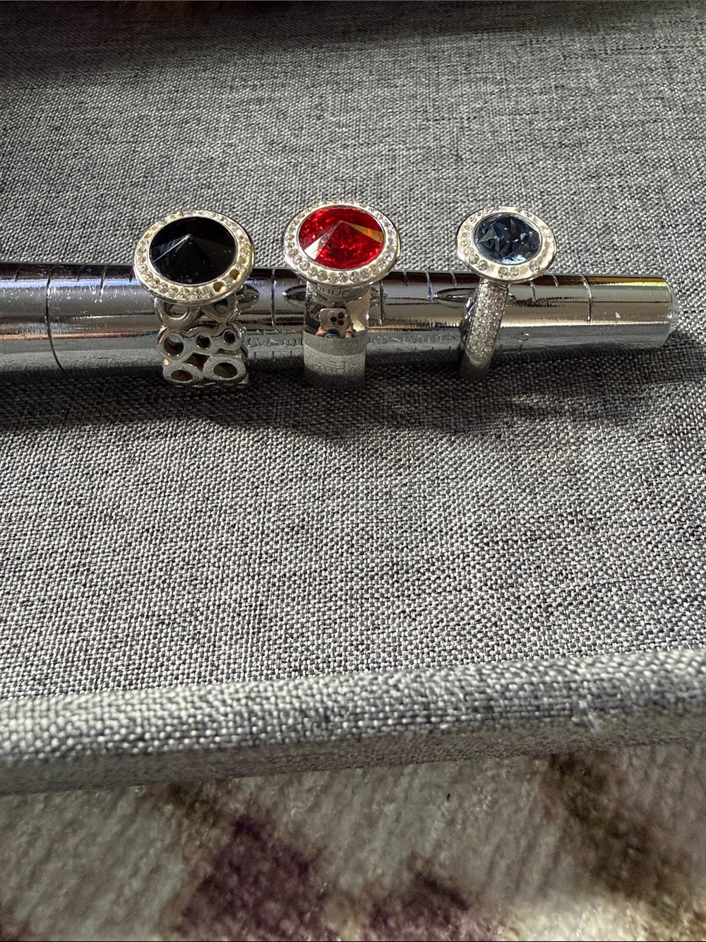 Qudo Silver Rings with interchangeable Black, Red, and Blue Tondo Style Gems